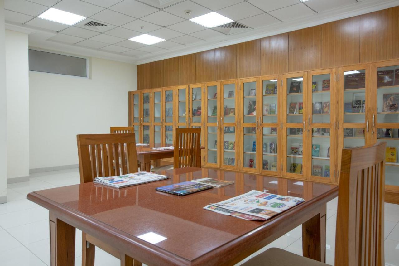 Kstdc Kumarakrupa Hotel Bangalore Extérieur photo